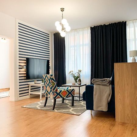 Apartamenty Centrum - Szafirowy I Szmaragdowy Thorn Exterior foto